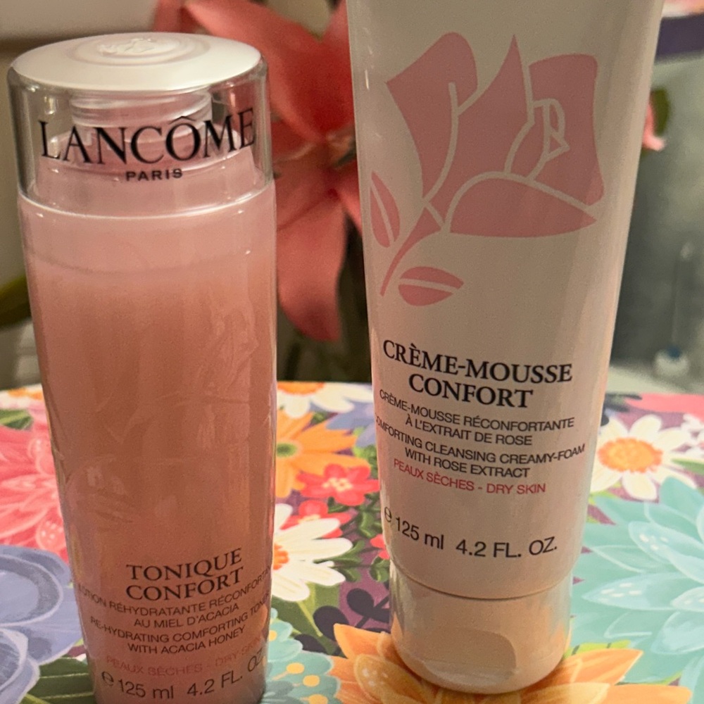 Both Lancôme Tonique and Crème-Mousse Confort Set